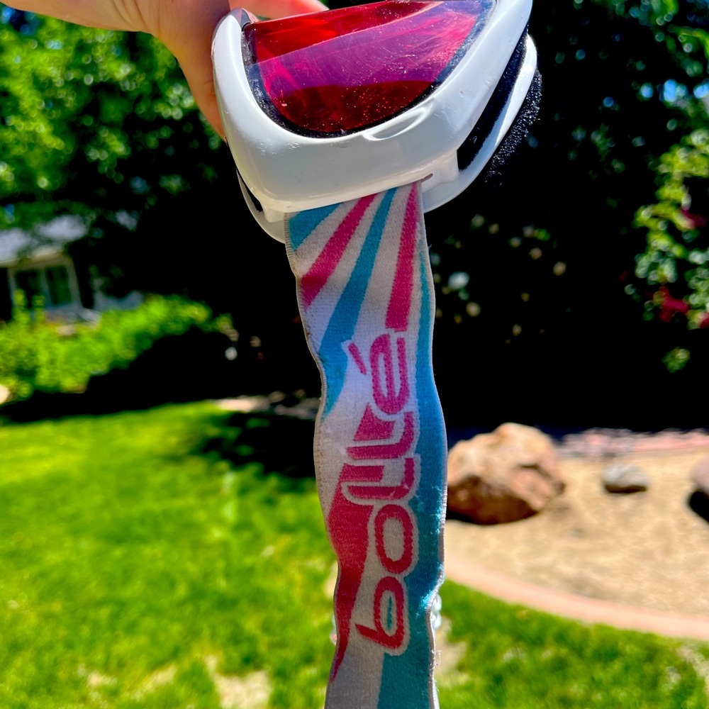 Small girls ski goggles that my child grew out of